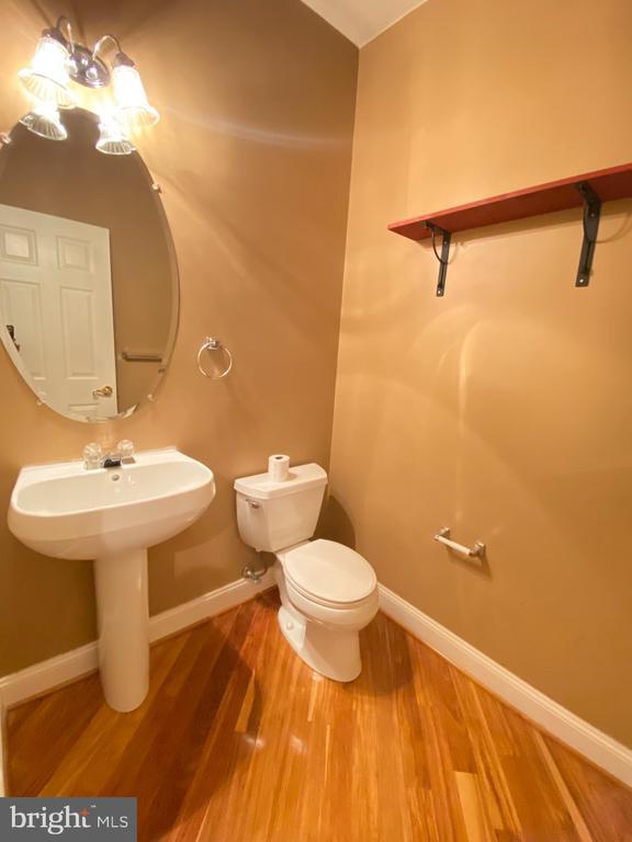 Building Photo - 9656 Potters Hill Cir