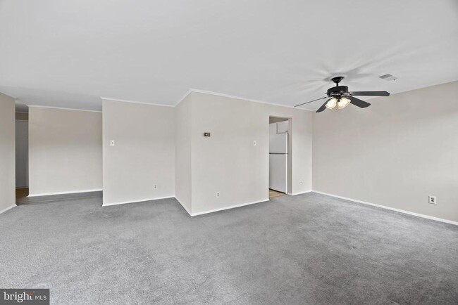 Building Photo - 10118 Little Pond Pl