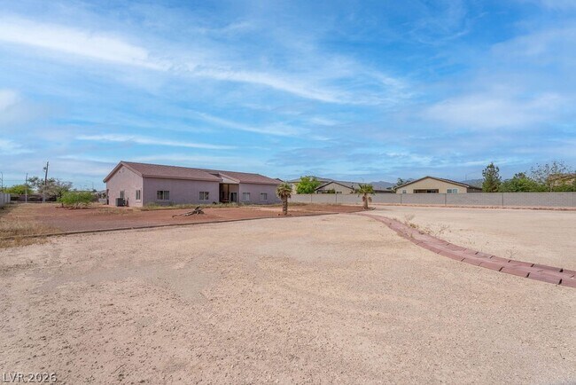 Building Photo - 4880 Dorrell Ln