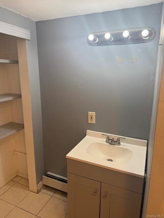 Building Photo - 143 N Summit Ave