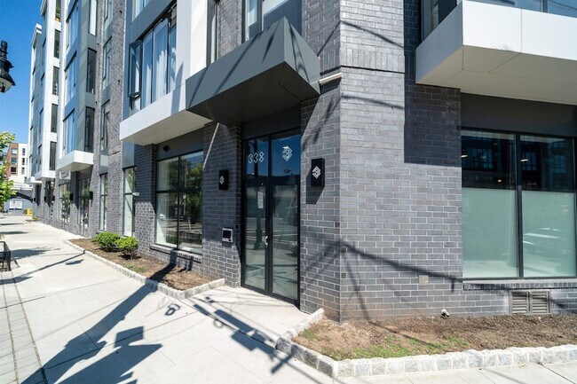 Building Photo - 338 Newark Ave