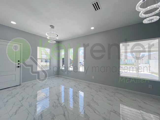 Building Photo - 1st month FREE! 3b/2bath Apartment in Edinburg-Don't Miss Out!