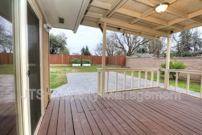 Building Photo - 2000 Belcot Rd