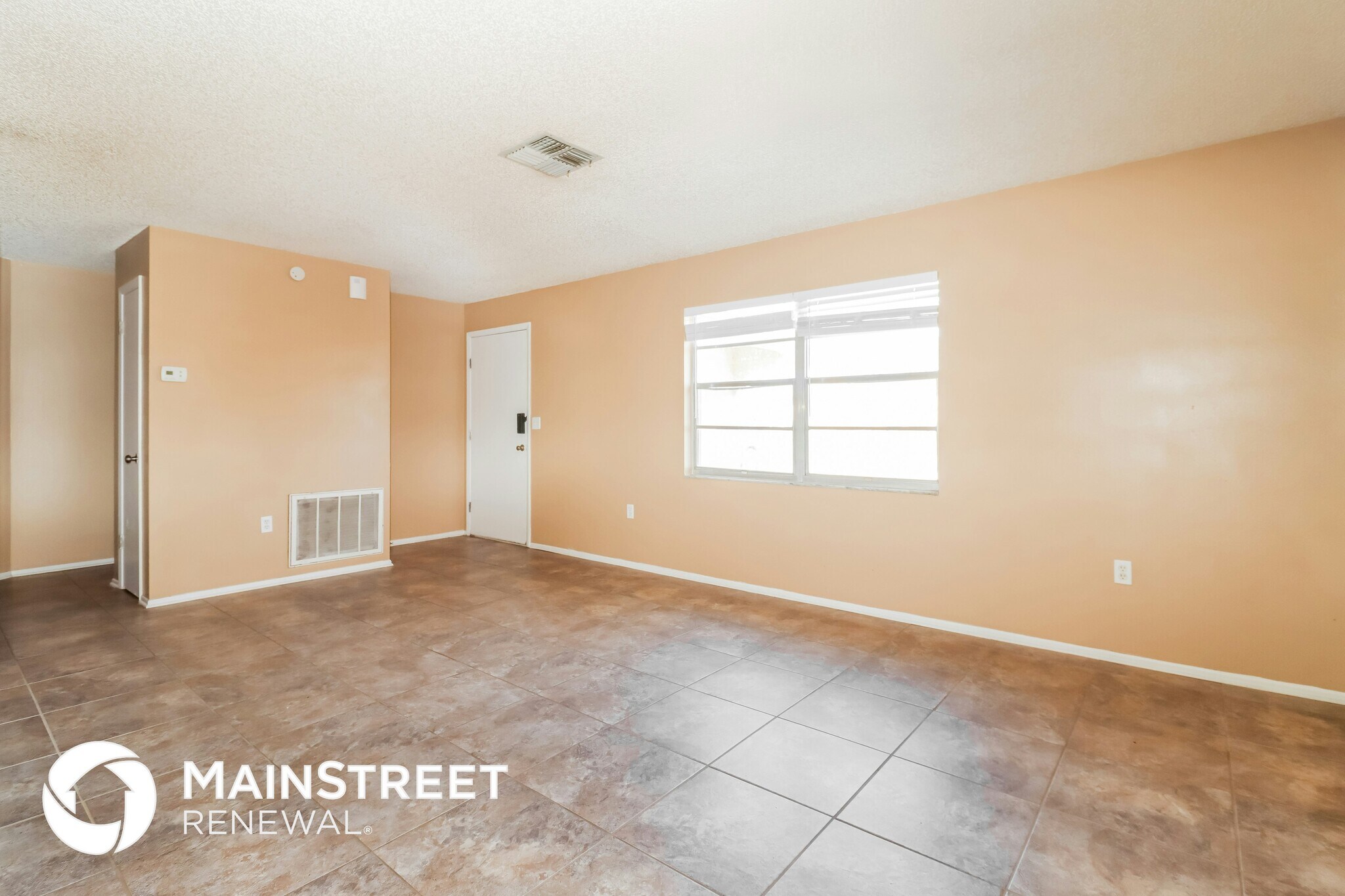 Building Photo - 11082 Lightwood St