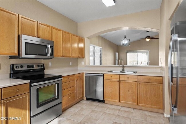 Building Photo - 1310 E Sheena Dr