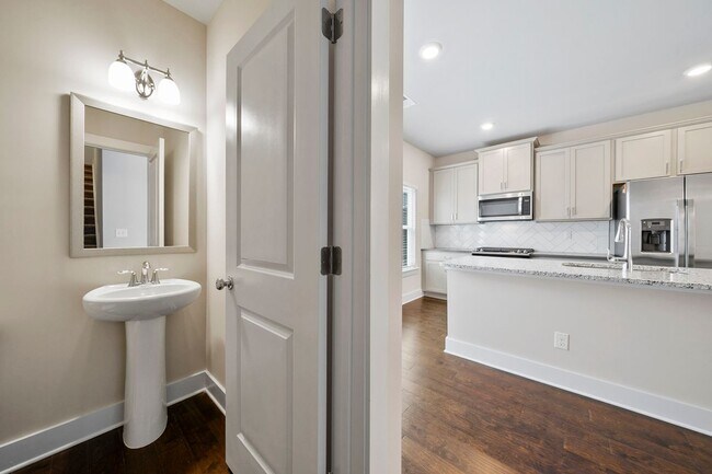 Building Photo - 3761 Oxford Cir
