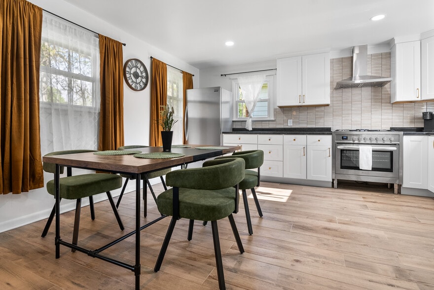 Building Photo - 124 S 9th St