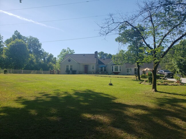 Building Photo - CORPORATE HOUSING (Deans Bridge Rd)