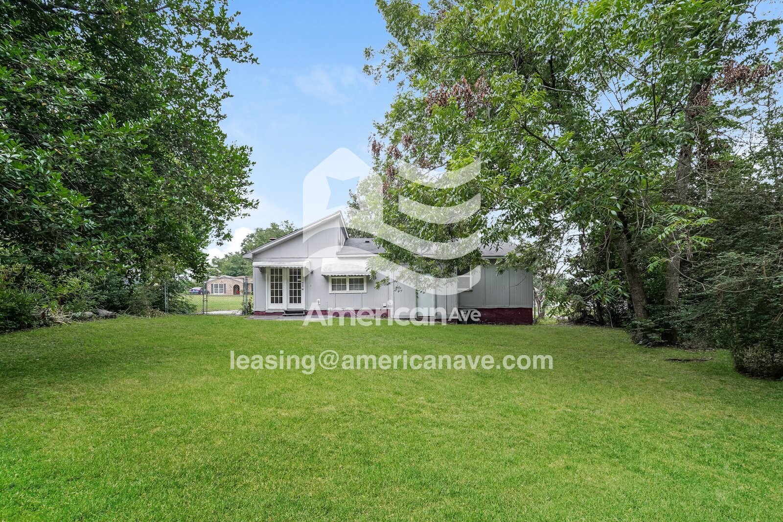 Building Photo - 4227 Cap Chat St
