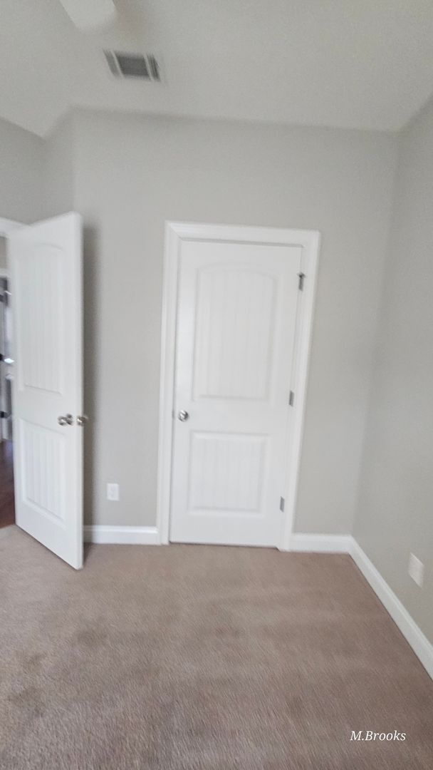 Building Photo - Beautiful 3/2 located in Valdosta