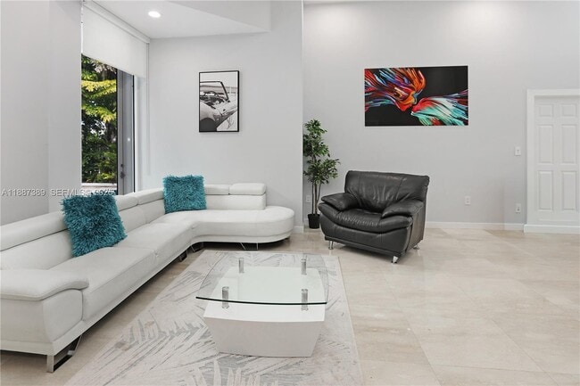 Building Photo - 1230 S 13th Ave