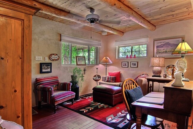 Building Photo - 1854 Griegos Rd NW