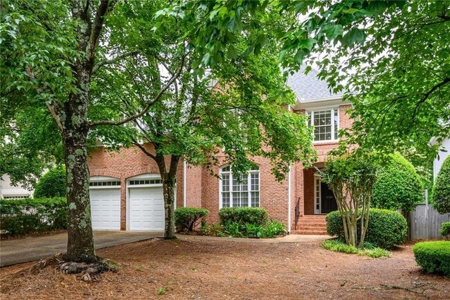 Building Photo - 1034 St James Crossing