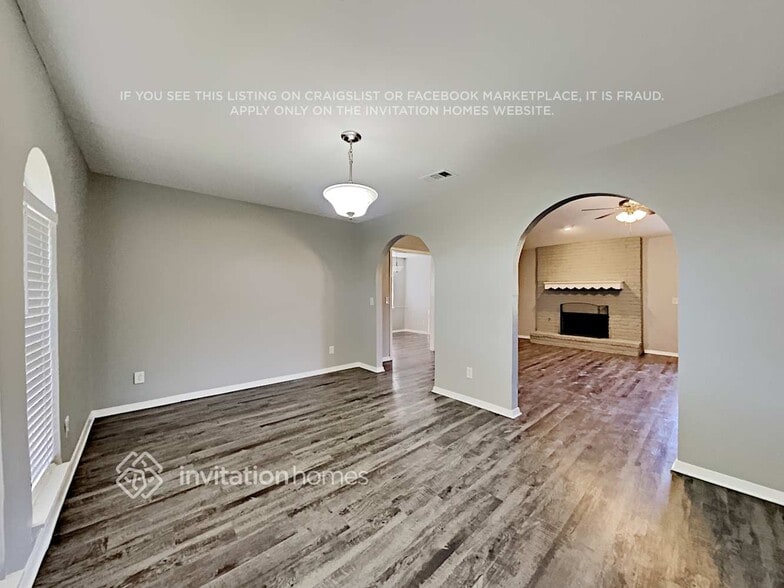 Building Photo - 919 Cypress Dr