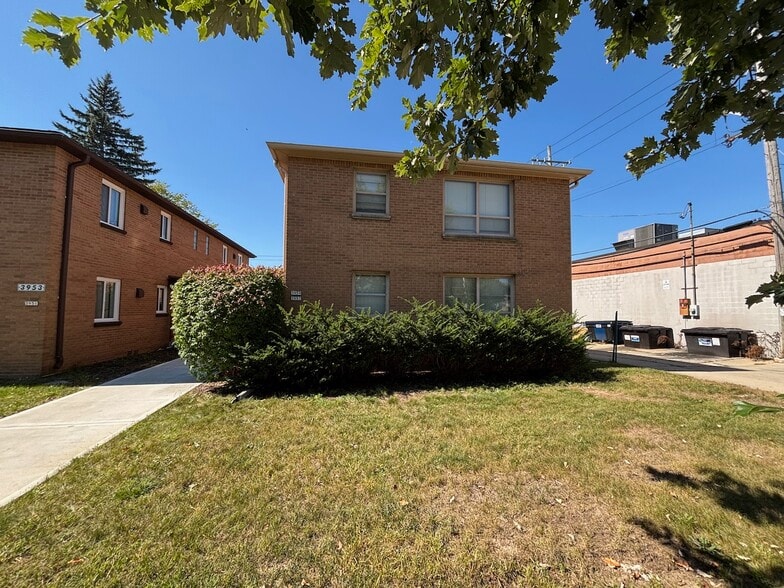 Exterior - Front - 3957 N 92nd St