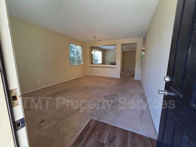 Building Photo - 1717 Providence Way