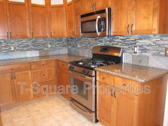 Building Photo - 14819 35th Ave W