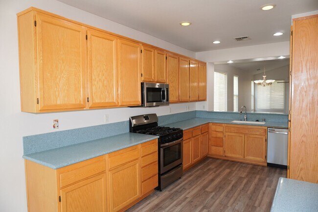 Building Photo - 14752 Eaglehead Mountain Dr