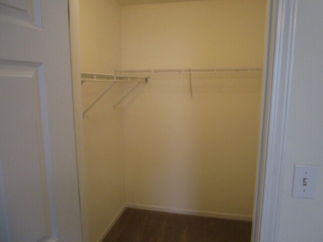 Building Photo - 5013-5015 Betty Jean Way
