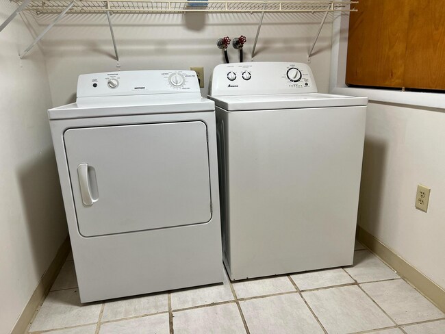 Building Photo - 2048 S 21st St