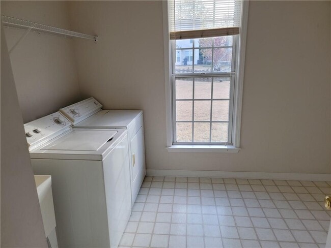 Building Photo - 5072 Raventhorpe Ct