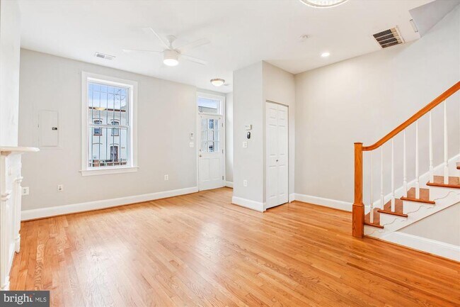 Building Photo - 1610 4th St NW