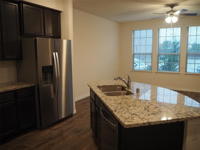 Building Photo - 2407 Klamath Dr