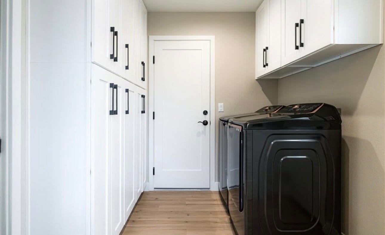 Building Photo - 17552 Wayne Ave