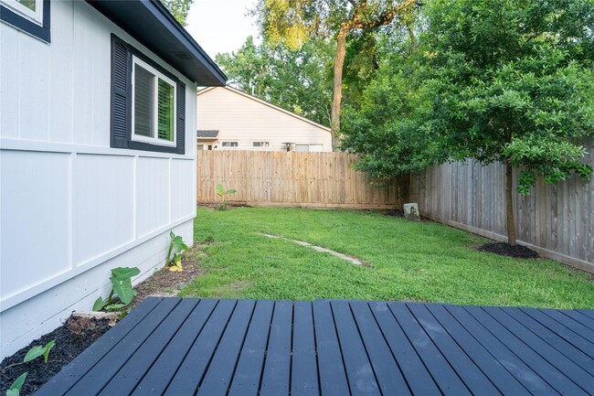 Building Photo - 10 N Wavy Oak Cir