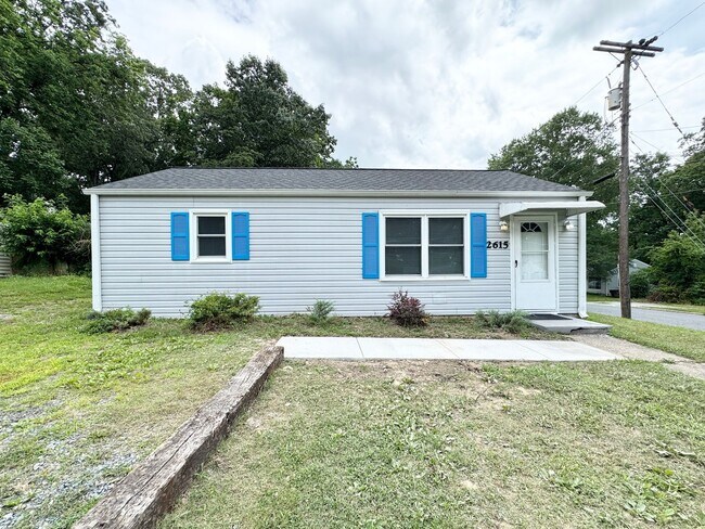 Primary Photo - 2 BR House w/ Fenced Yard