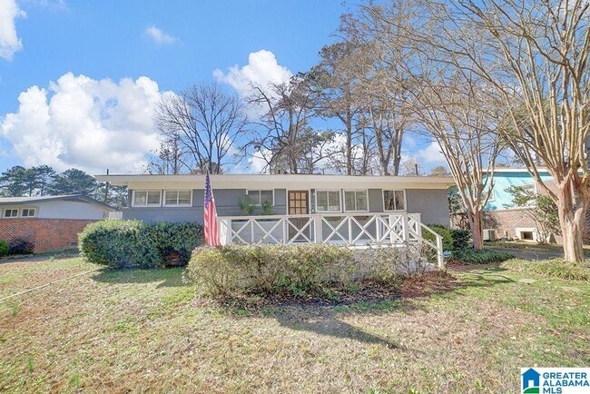 Building Photo - 204 Woodside Dr