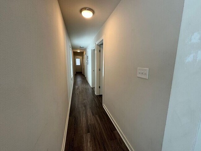 Building Photo - Pensacola - Downtown - 3 Bedroom, 2 Bathroom