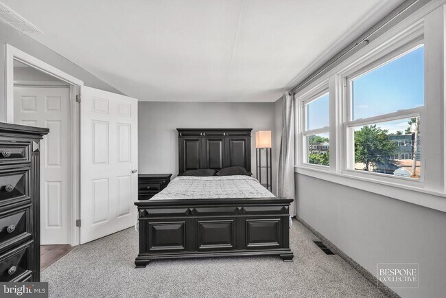 Building Photo - 115 Mulberry Dr