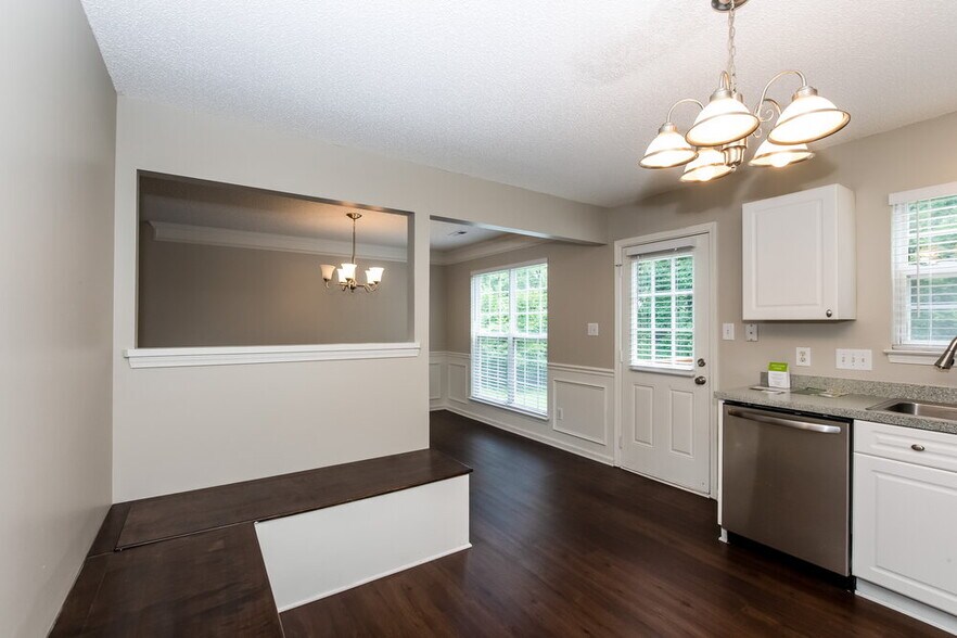 Building Photo - 2944 Brooknell Ct NW