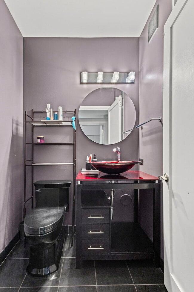 Building Photo - 130 S Canal St