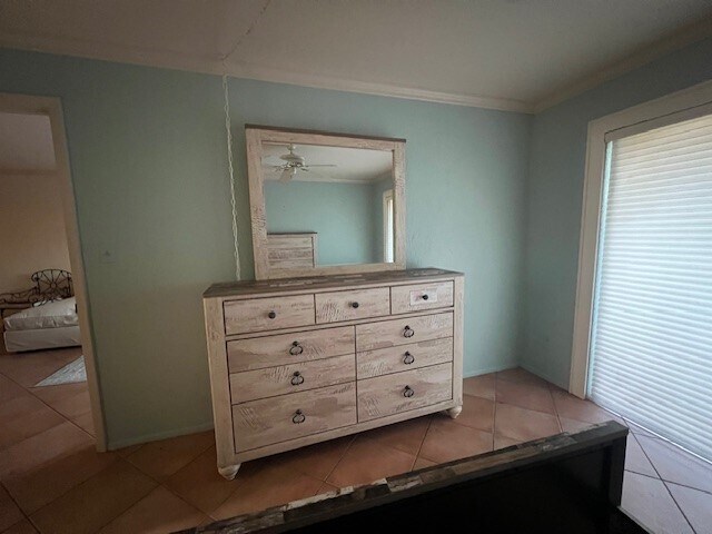 Building Photo - 1650 Pine Tree Ln