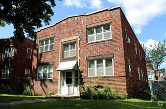 Building Photo - 3752 18th Ave S