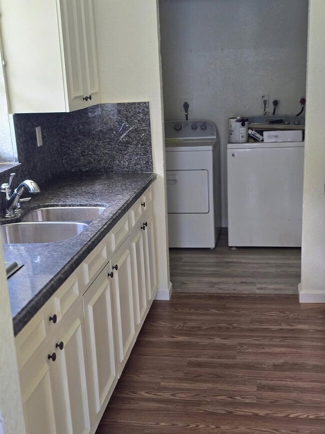 Building Photo - 2710 NW 9th St