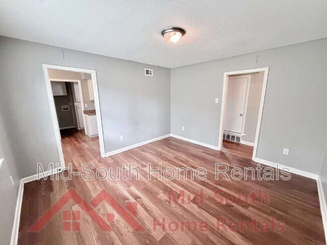 Building Photo - 4627 Crystal Springs Dr