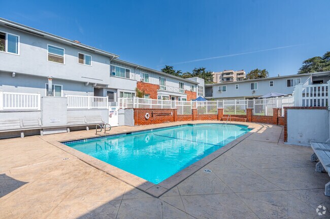 Primary Photo - Los Feliz Arms