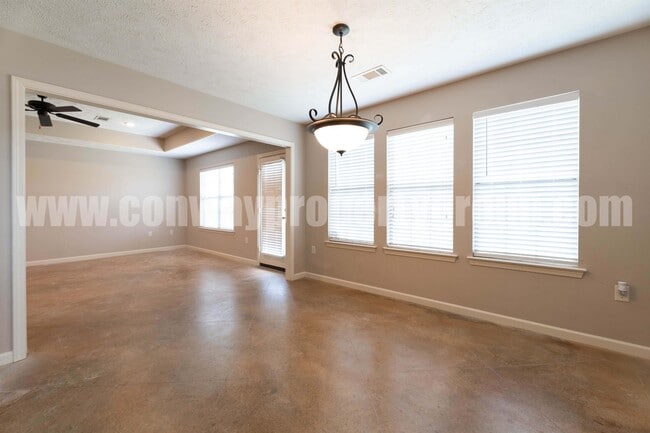 Building Photo - 965 Wineberry Rd