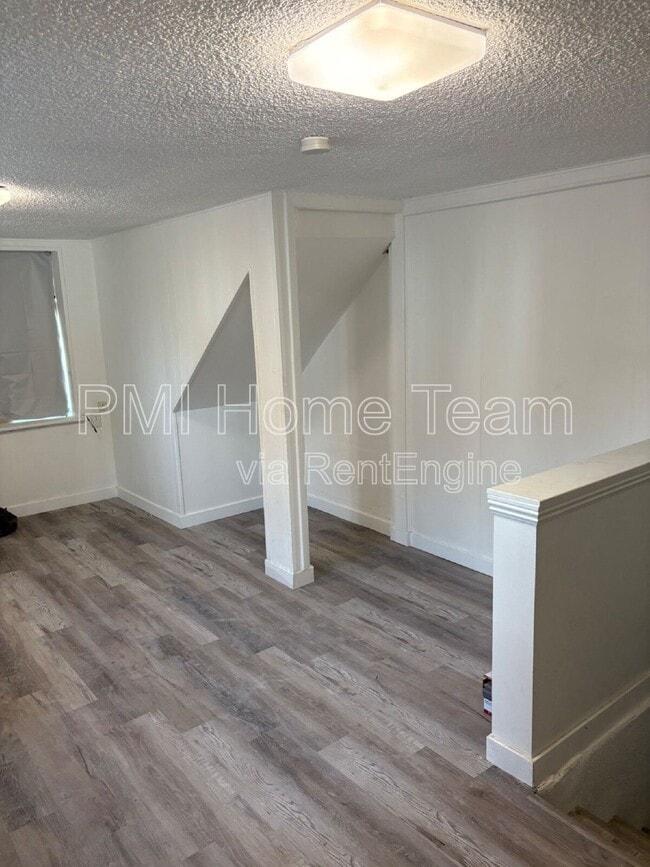 Building Photo - 732 Campbell Heights