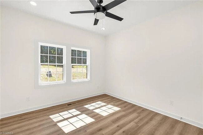 Building Photo - Earn Wealth While Leasing - Like a Homeowner - Lease to Own