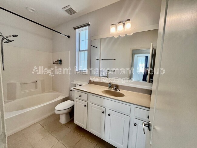 Building Photo - 12016 Villanova Dr