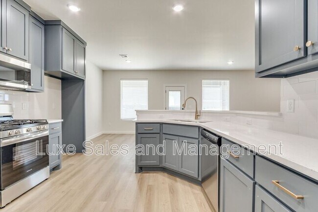 Building Photo - 8305 NW 163rd Ter