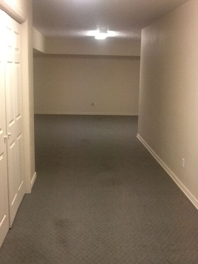Building Photo - 682 Lava Pointe Dr