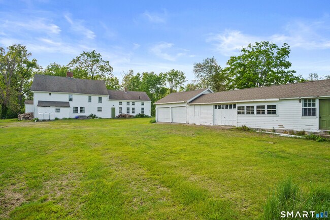 Building Photo - 457 Roode Rd