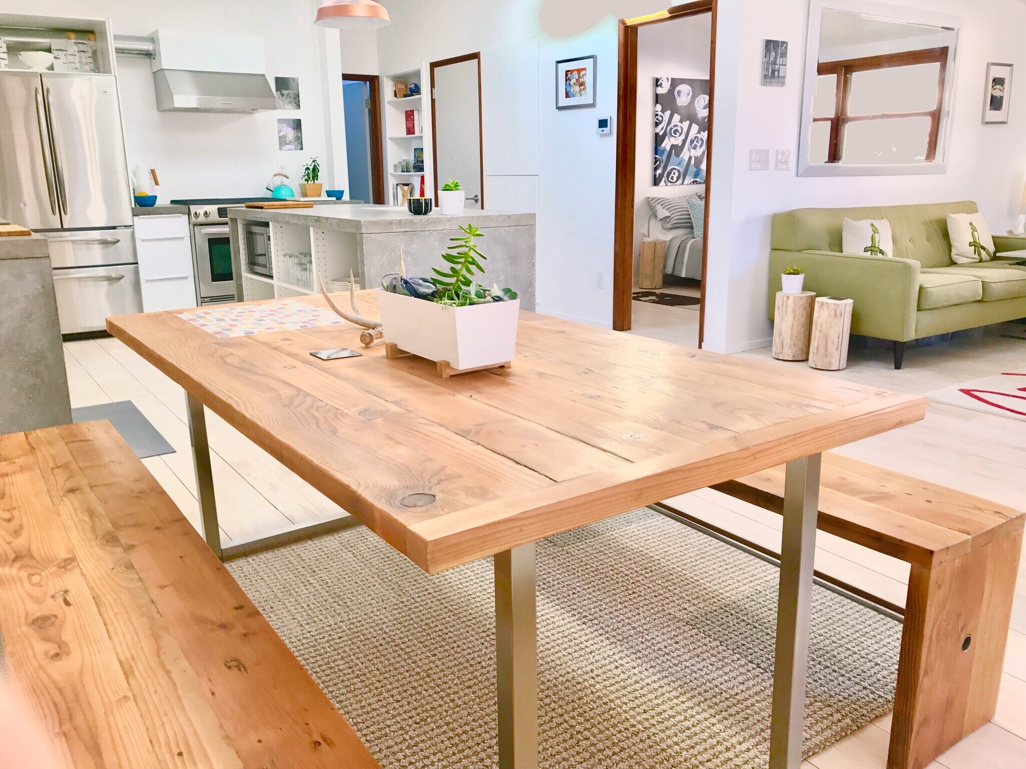 Building Photo - 4633 N Gantenbein Ave