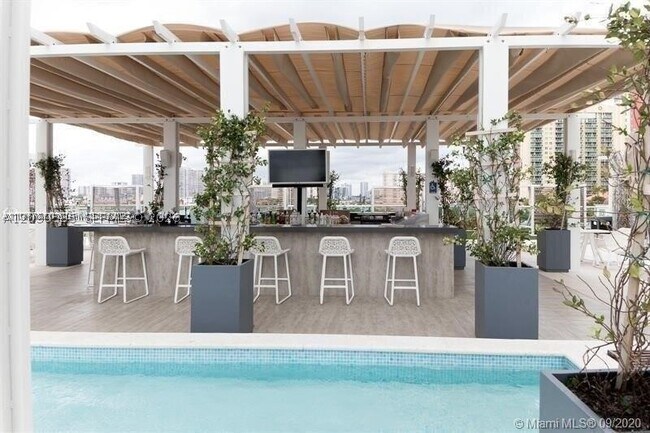 Building Photo - 400 Sunny Isles Blvd