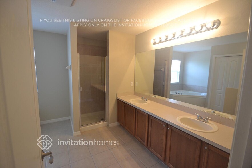 Building Photo - 20407 Sultana Ct